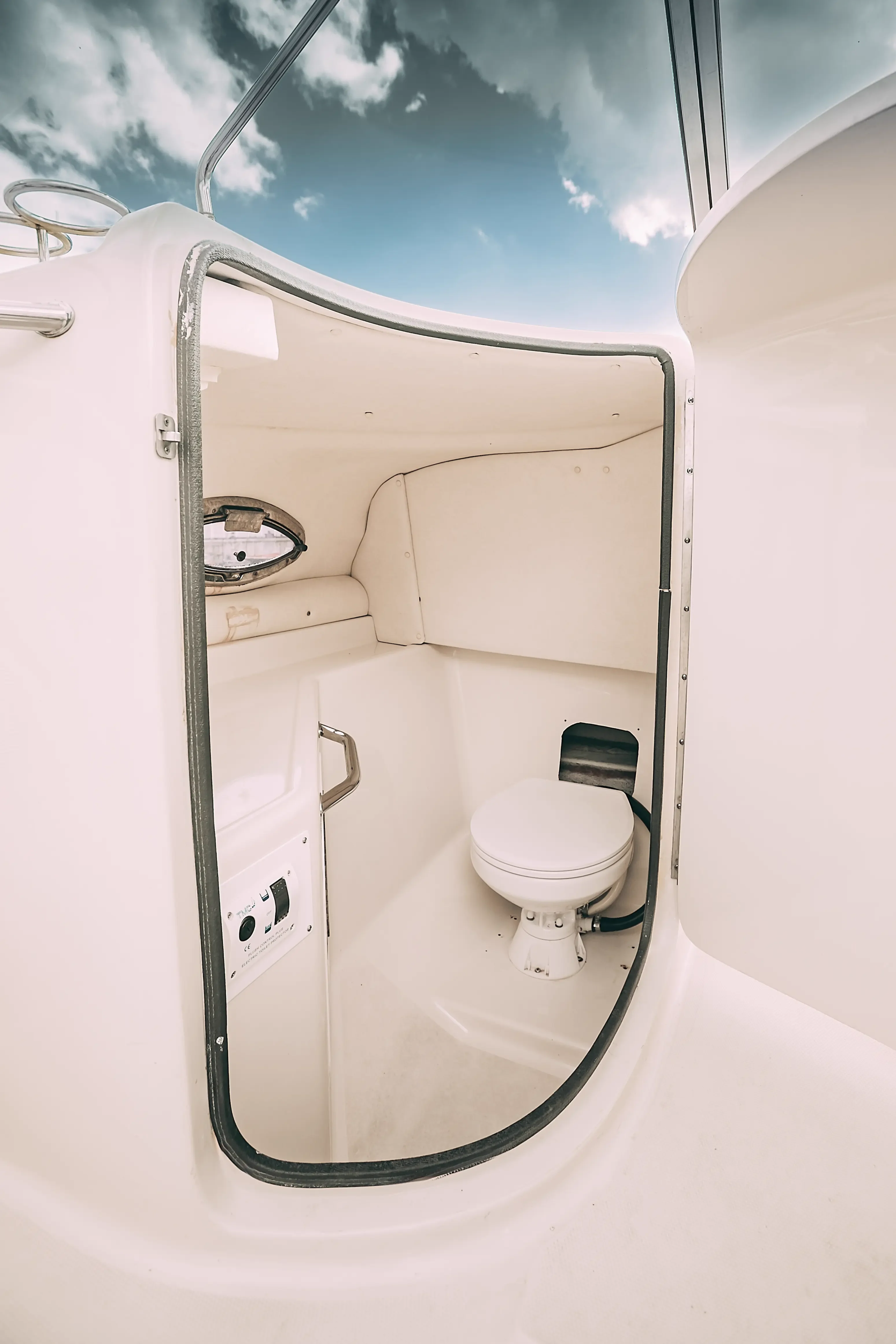 Катер Sea Ray 270 image- 9